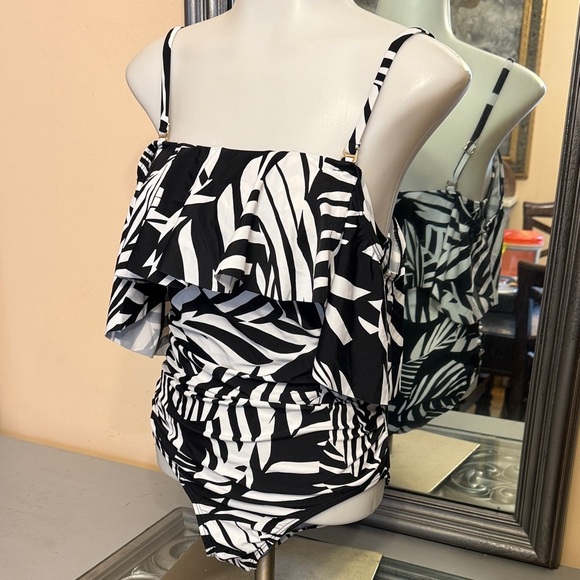 BCBGMaxAzria Small Off the Shoulder One Piece Black and White Print Swimsuit - Picture 2 of 10